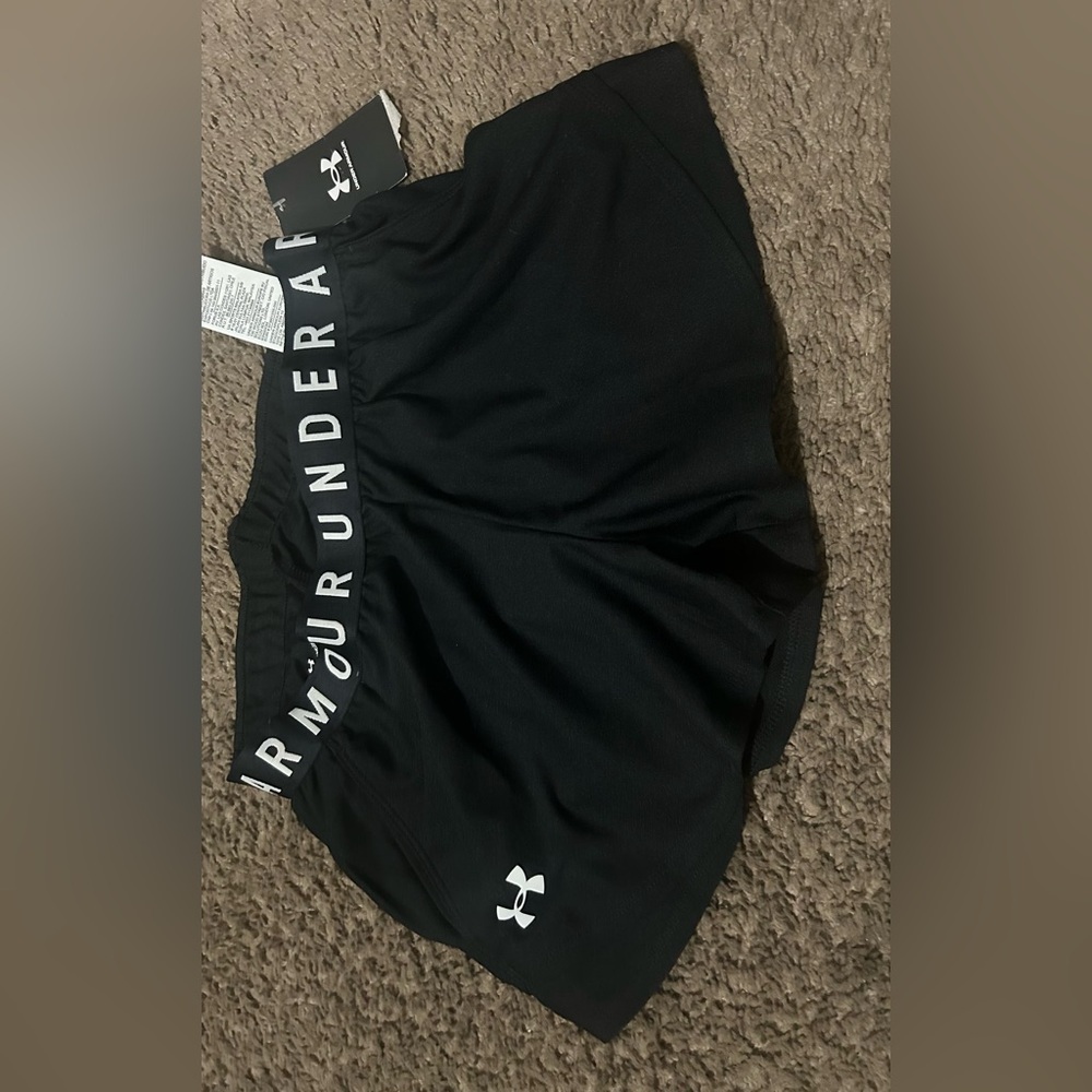 womens Under Armour shorts size small